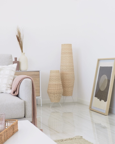 Kamaria большая настольная лампа из ротанга с натуральной отделкой от интернет-магазина IDODOM.RU