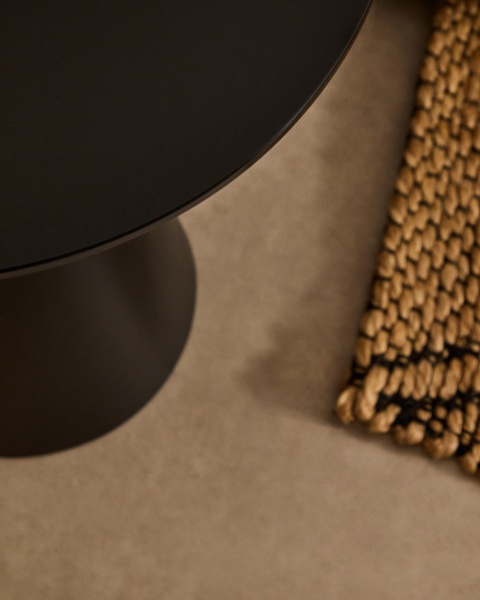 Wilshire Приставной столик из металла и стекла черный Ø30 см от интернет-магазина IDODOM.RU