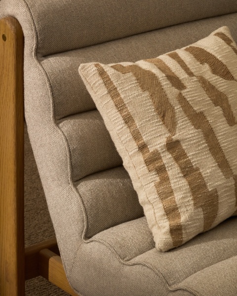 Arvai Чехол для подушки из хлопка с бежевой джутовой вышивкой 45 x 45 см от интернет-магазина IDODOM.RU