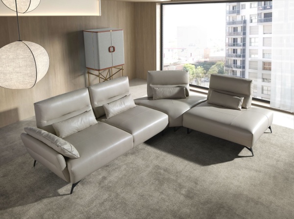 5-местный диван с реклайнером 6213 с правым шезлонгом из песочной кожи от интернет-магазина IDODOM.RU