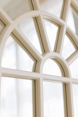 Зеркало Clos Henri от интернет-магазина IDODOM.RU