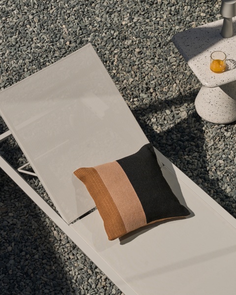 Canutells Алюминиевый шезлонг с белой отделкой от интернет-магазина IDODOM.RU