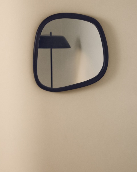 Зеркало из тикового дерева Alura черного цвета 45,5 x 47 см от интернет-магазина IDODOM.RU