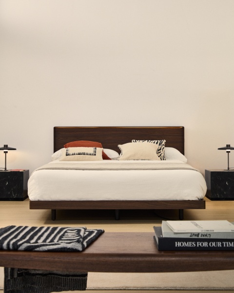 Изголовье Norlen из орехового шпона с темной отделкой и подсветкой 180 x 200 от интернет-магазина IDODOM.RU