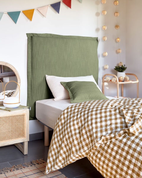 Изголовье из льняной ткани зеленого цвета Tanit со съемным чехлом 106 x 106 см от интернет-магазина IDODOM.RU