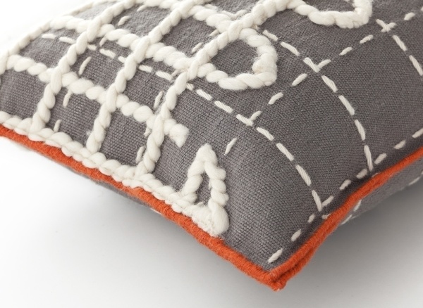 Подушка Bandas Space A Grey от интернет-магазина IDODOM.RU