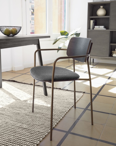 Стул Maureen ясеневый шпон в темной отделке и металл с отделкой из латуни от интернет-магазина IDODOM.RU