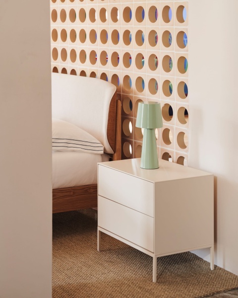 Vedrana Тумбочка прикроватная 2 ящика белый лак 60 x 55 см от интернет-магазина IDODOM.RU