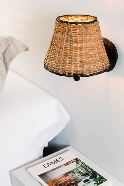 Настенный светильник Sumba ротанг/черный от интернет-магазина IDODOM.RU