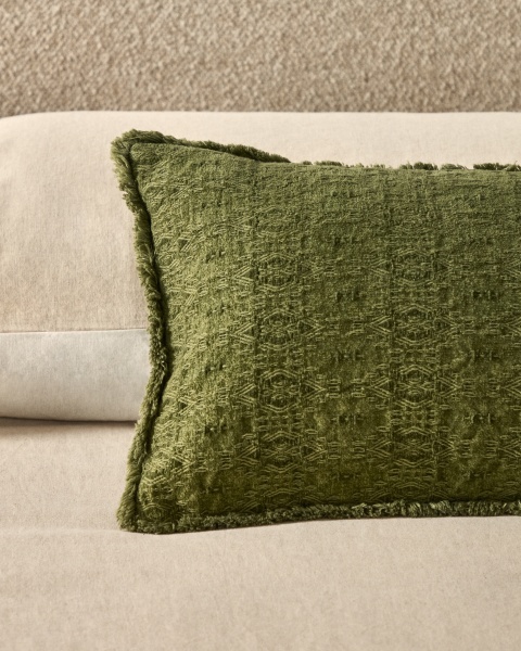 Чехол для подушки Narela из зеленого жаккардового хлопка и вискозы 50 x 30 см от интернет-магазина IDODOM.RU