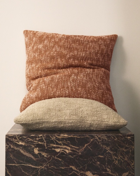 Чехол для подушки Mevia из бежевого льна и хлопка 50 x 50 см от интернет-магазина IDODOM.RU