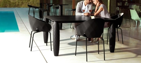 Круглый стол Vases Ø70x74 от интернет-магазина IDODOM.RU