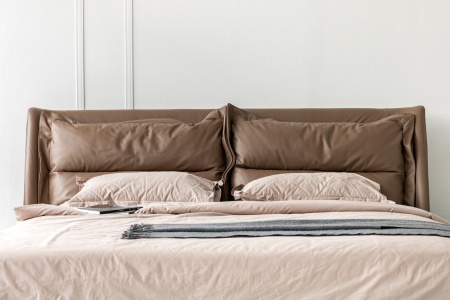 Кровать Дженис из натуральной кожи от интернет-магазина IDODOM.RU