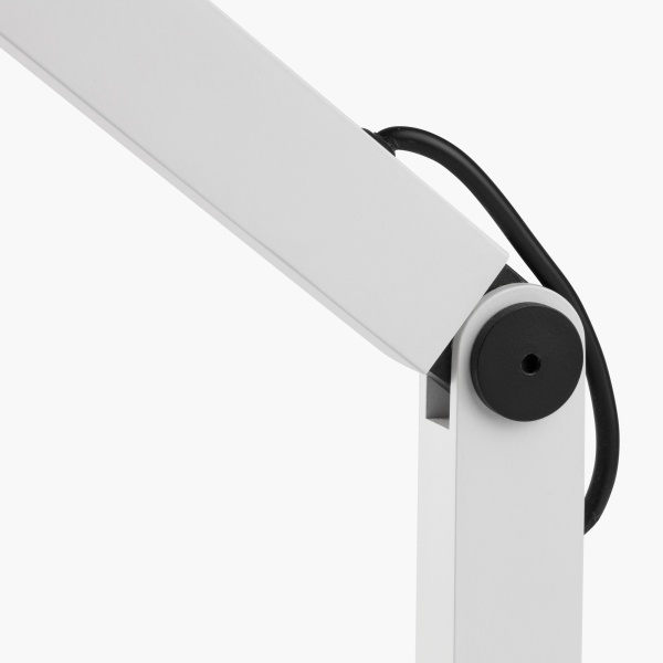 Настольная лампа Inviting белая 6W 2700K-4800K от интернет-магазина IDODOM.RU