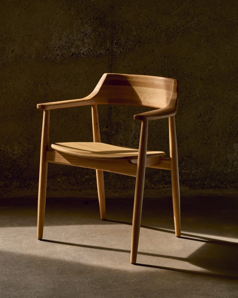 Стул Fondes из массива дуба с натуральной отделкой FSC Mix Credit от интернет-магазина IDODOM.RU