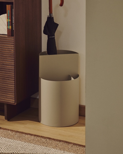 Atin Большая подставка для зонтов из бежевого металла от интернет-магазина IDODOM.RU