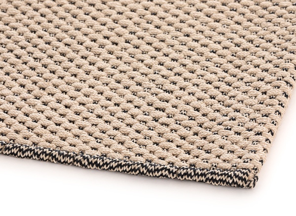 Ковер уличный Saline white от интернет-магазина IDODOM.RU