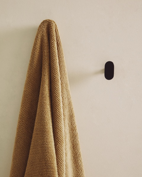 Набор из 2 вешалок Arely из бука с черным лаковым покрытием, 6,5 см/10 см от интернет-магазина IDODOM.RU