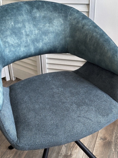 Стул Lotus ткань комби синий, поворотно-возвратный механизм 360 градусов от интернет-магазина IDODOM.RU