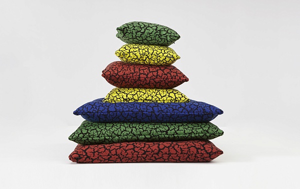 Подушка Rift Red 30*30 от интернет-магазина IDODOM.RU