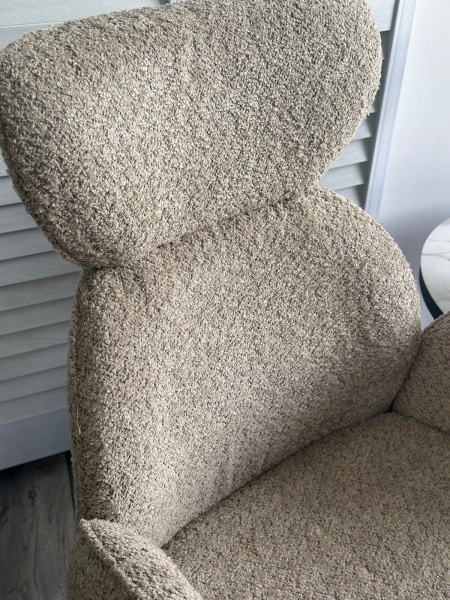 Стул с подлокотниками Harvi букле бежевый, поворотно-возвратный механизм 360 градусов от интернет-магазина IDODOM.RU