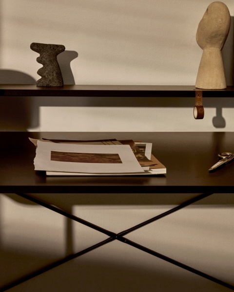 Письменный стол Galatia из черной меламина с металлическими ножками в черной отделке 120 x 60 см от интернет-магазина IDODOM.RU