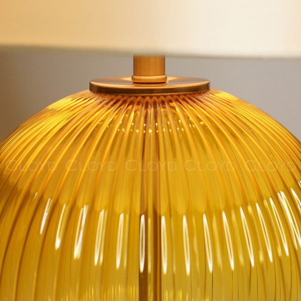 Настольная лампа Cloyd ZUCCHINI T1 / выс. 54 см - латунь - янтарное стекло (арт.30115) от интернет-магазина IDODOM.RU