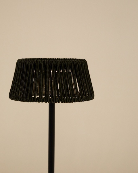 Уличная настольная лампа Aldet на солнечной батарее с зеленым шнуром от интернет-магазина IDODOM.RU