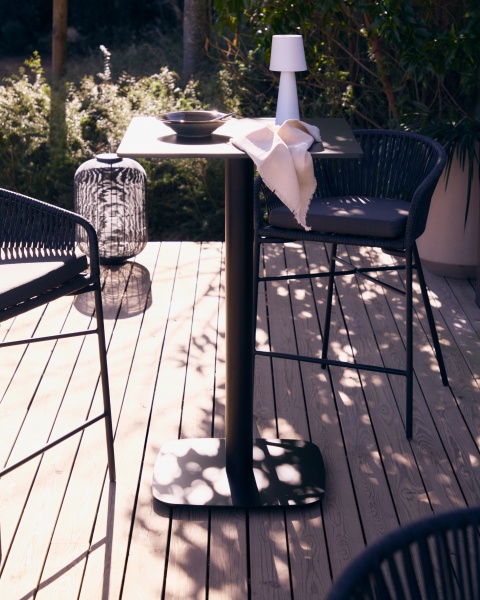 Высокий садовый столик Esilda черный на черном металлическом основании 60 x 60 x 96 см от интернет-магазина IDODOM.RU