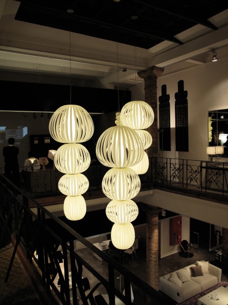 Люстра Totem Medium от интернет-магазина IDODOM.RU