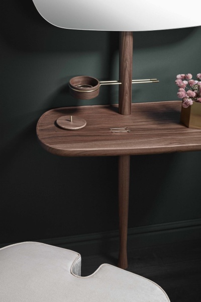 Туалетный столик Momentos орех от интернет-магазина IDODOM.RU