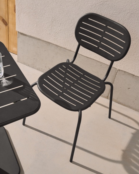 Уличный стул Brai из темно-серой оцинкованной стали от интернет-магазина IDODOM.RU