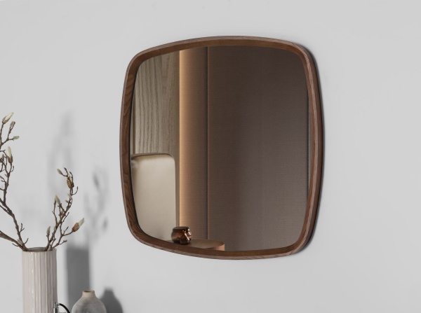 Квадратное настенное зеркало 3285 из ореха от интернет-магазина IDODOM.RU