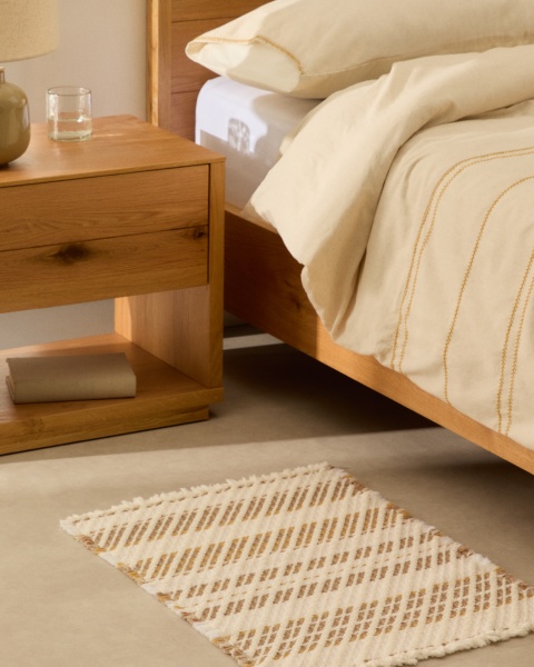 Коврик для ванной Milda из 100% хлопка белого и бежевого цвета с бахромой 50 x 70 см от интернет-магазина IDODOM.RU