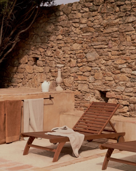 Шезлонг Beila из массива эвкалипта от интернет-магазина IDODOM.RU