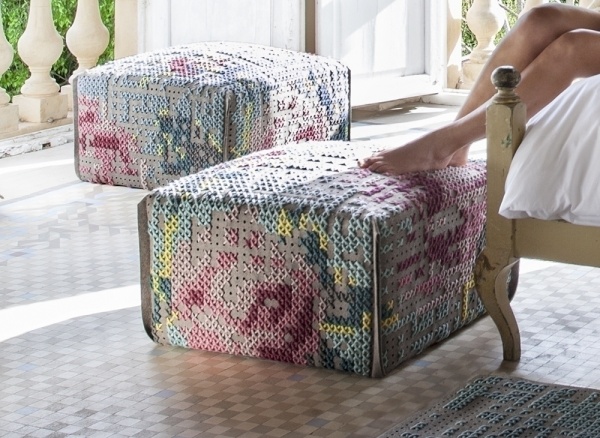 Пуф Canevas Flowers. Colour от интернет-магазина IDODOM.RU