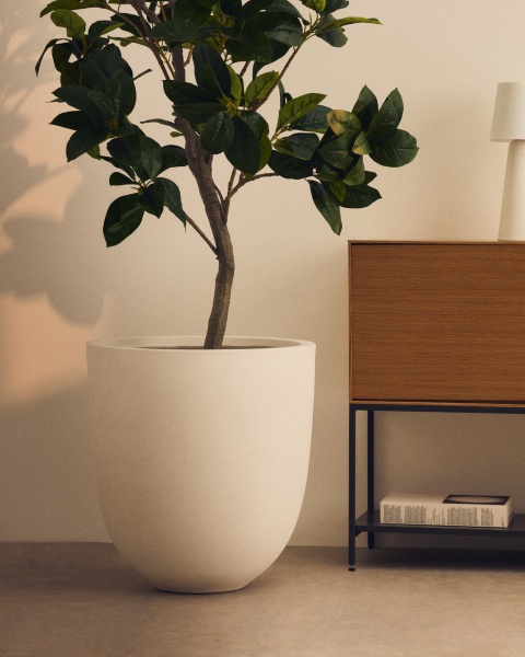 Aiguablava Кашпо из белого цемента Ø 56 см от интернет-магазина IDODOM.RU