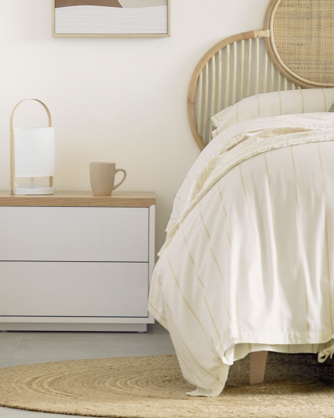 Настольная лампа Zayla J01 (белый) от интернет-магазина IDODOM.RU