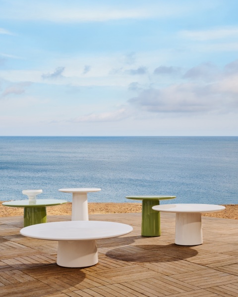 Журнальный столик Albanella из цемента с глянцевой зеленой отделкой Ø65 см от интернет-магазина IDODOM.RU