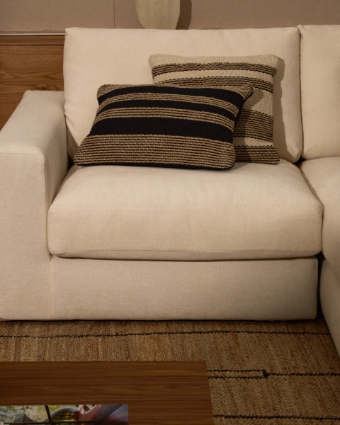 Чехол для подушки Aylin из хлопка черного цвета и с вышивкой из джута 40 x 60 см от интернет-магазина IDODOM.RU