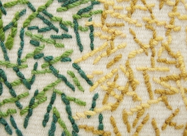 Ковер Backstitch Calm Green от интернет-магазина IDODOM.RU