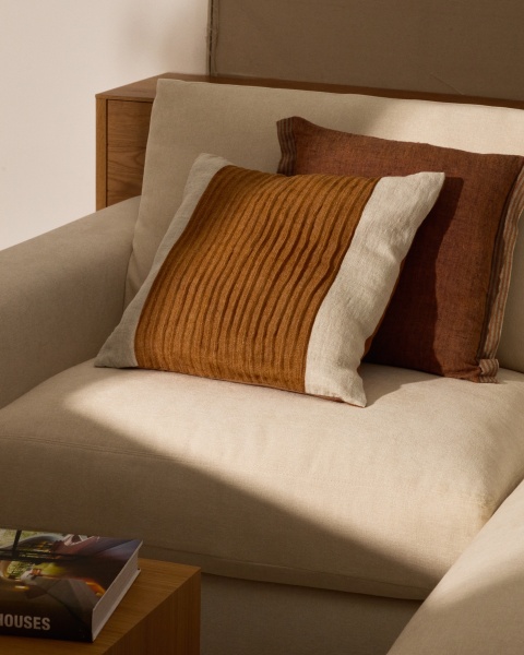 Чехол для подушки Zoren из льна горчичного цвета 50 x 50 см от интернет-магазина IDODOM.RU