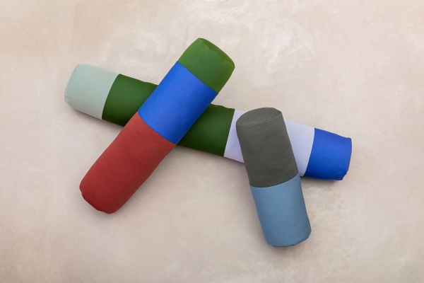 Подушка декоративная Line L от интернет-магазина IDODOM.RU