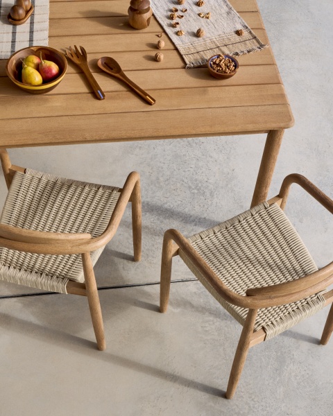 Уличный стол Sori из акации 135 x 135 см от интернет-магазина IDODOM.RU