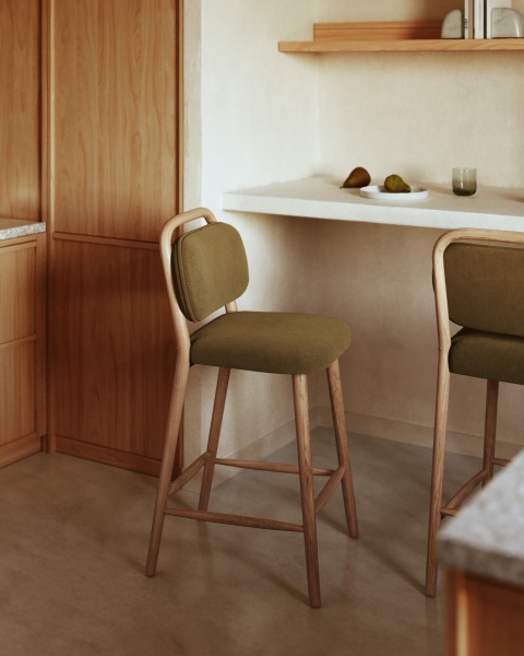 Полубарный стул Helda из зеленого шенилла и массива дуба FSC 65 см от интернет-магазина IDODOM.RU