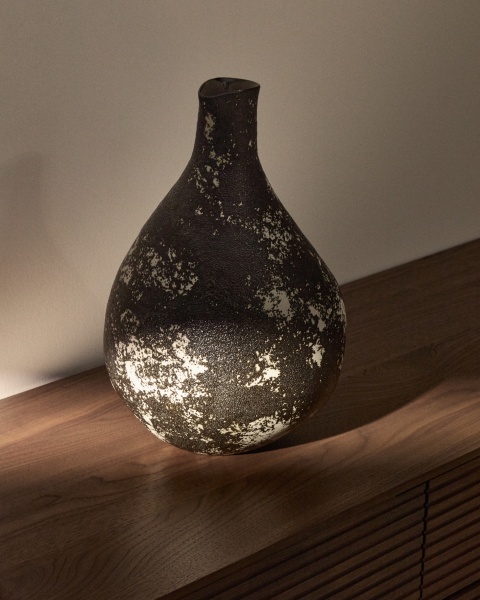 Керамическая ваза Orelin в черно-белом цвете 39 см от интернет-магазина IDODOM.RU