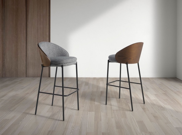 Барный стул 4127/BS-S197 из серой ткани и спинкой из ореха от интернет-магазина IDODOM.RU