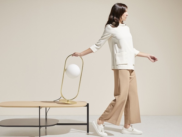 Настольная лампа Abbacus латунь/опаловое стекло от интернет-магазина IDODOM.RU