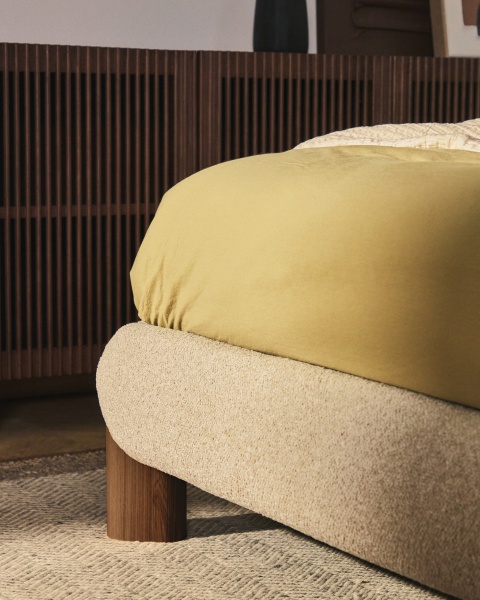 Кровать Odina из букле цвета экрю со съемным чехлом 160 x 200 см от интернет-магазина IDODOM.RU