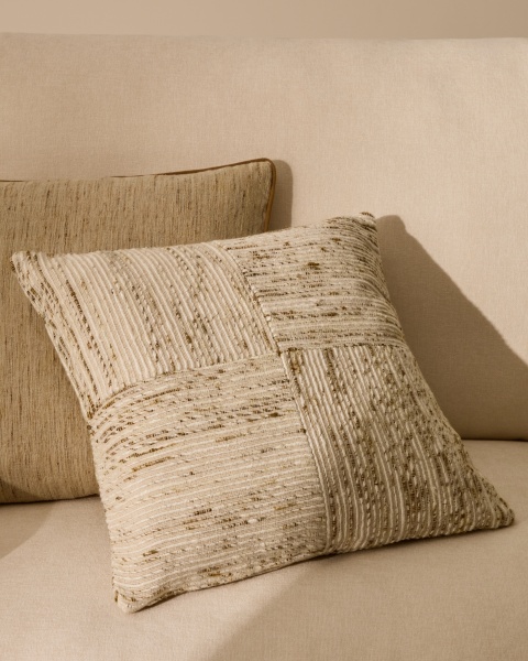 Чехол для подушки Anuba из жаккардовой ткани в бежевую и зелёную клетку 45 x 45 см от интернет-магазина IDODOM.RU